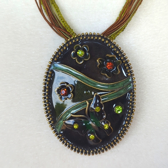 NWT Marie by Giftcraft Floral Stranded Necklace with Oval Pendant Butterfly - Picture 4 of 16